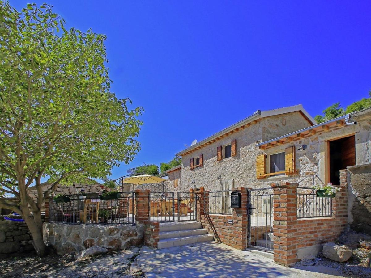 Lovely Holiday Home In Starigrad Kültér fotó
